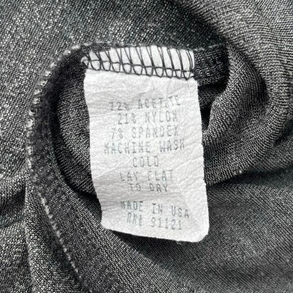 SnoSkins Metallic Velvet Turtleneck Mid Layer Women’s Size Small Silver Damask - Picture 4 of 6